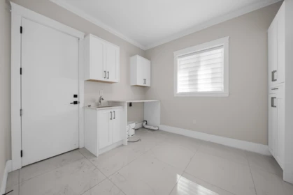 Walk-In Closet Photo of 13162 20 Avenue, Surrey, BC