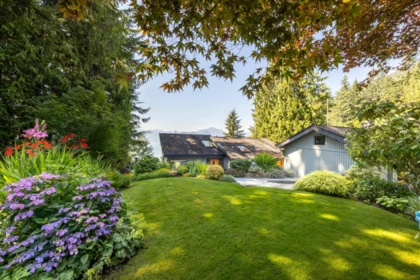 Outdoor Kitchen Photo of 120 Mountain Drive, Lions Bay, BC
