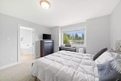 Powder Room Photo of 6652 195 Street, Surrey, BC