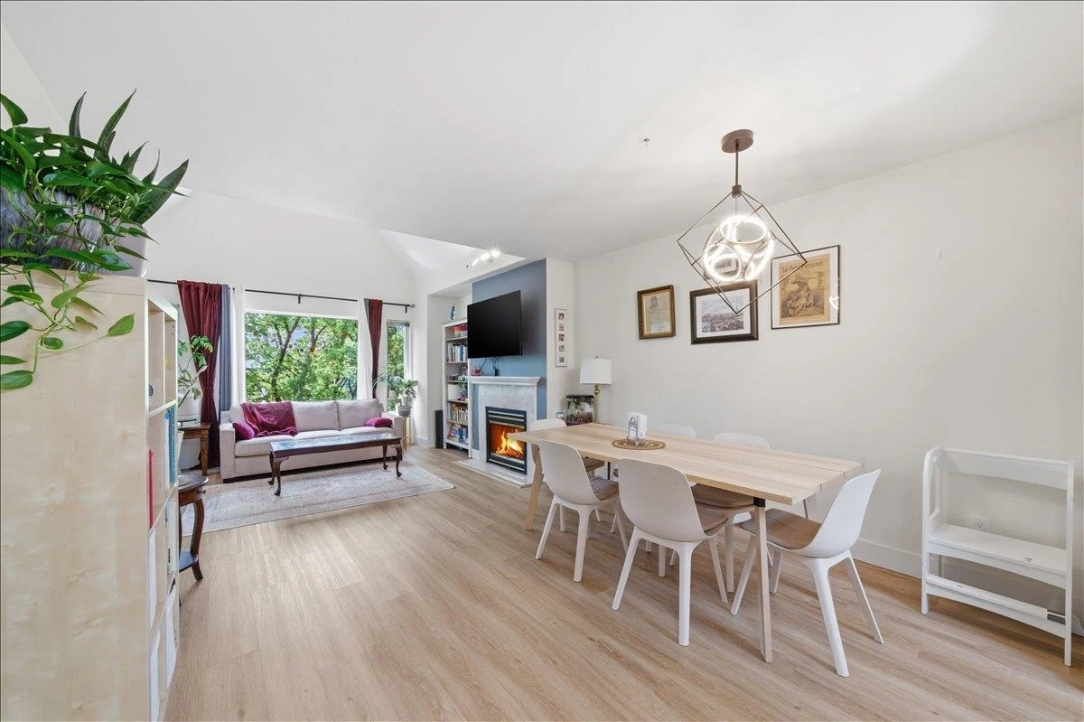 Dining Area Photo of 309 1550 Fell Avenue, North Vancouver, BC