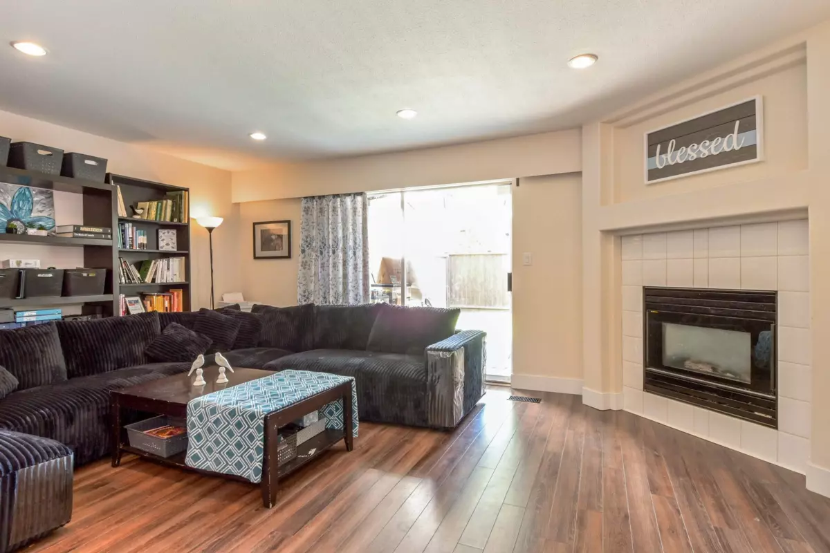 Dining Area Photo of 11670 Ritchie Avenue, Maple Ridge, BC