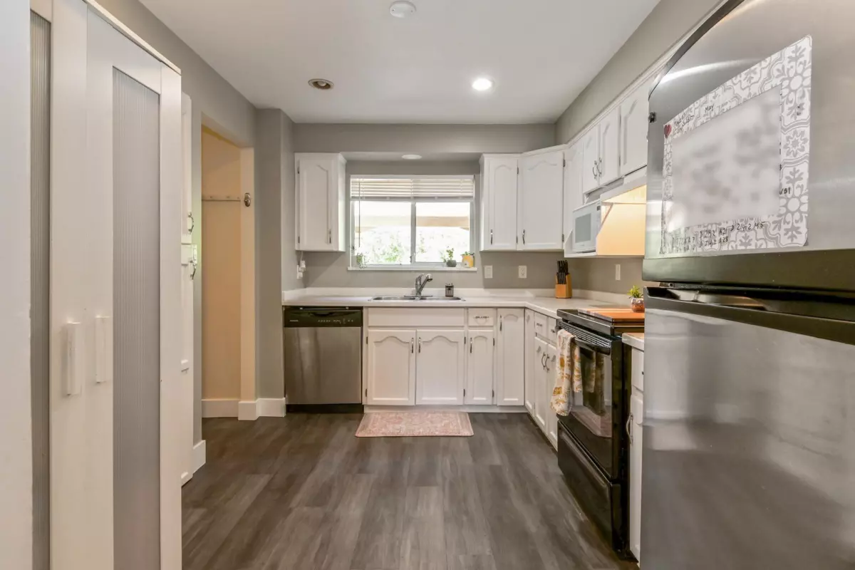 Family Room Photo of 11670 Ritchie Avenue, Maple Ridge, BC