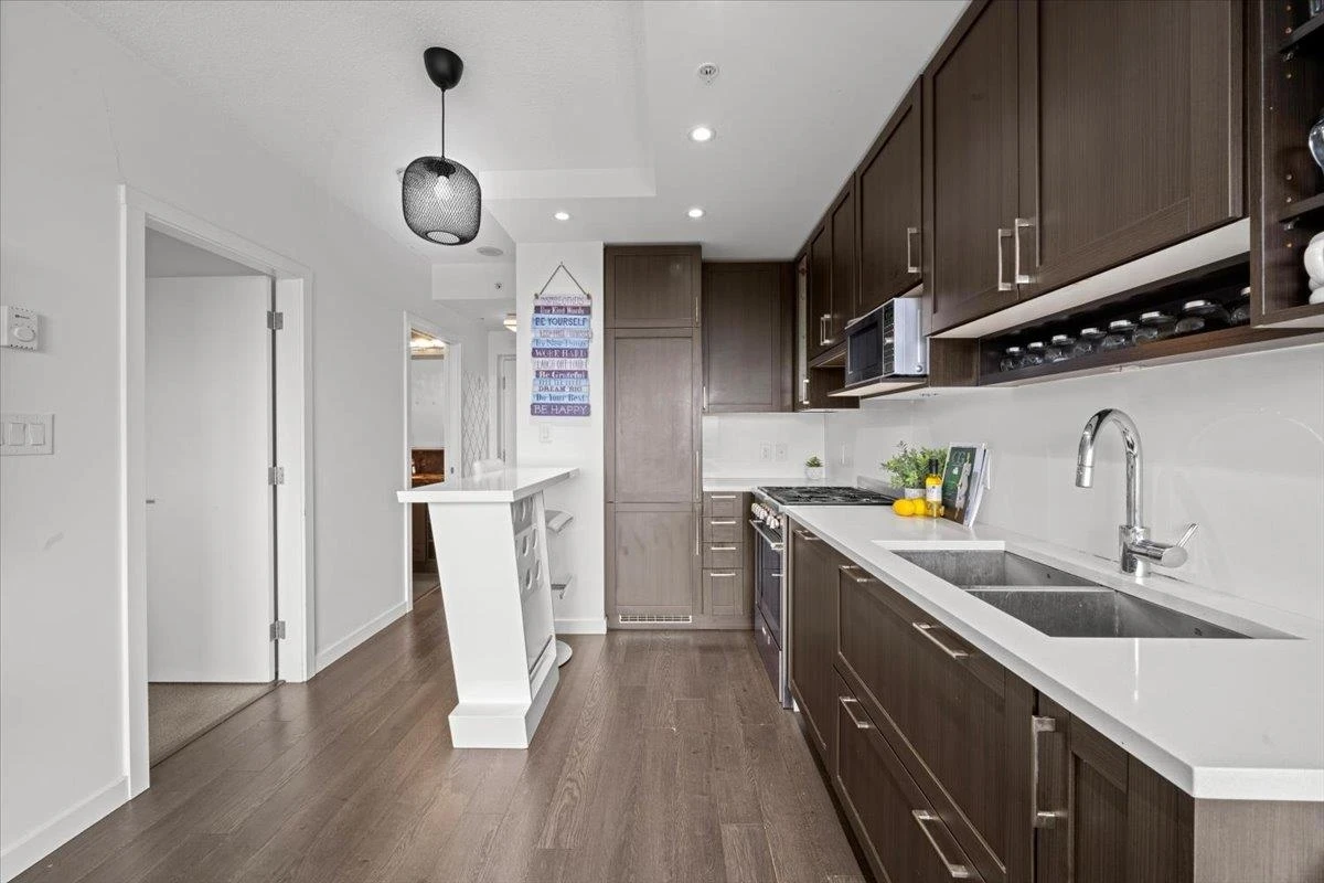 Family Room Photo of 3006 5515 Boundary Road, Vancouver, BC