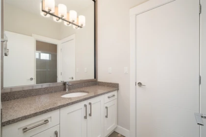 Entry Foyer Photo of 6650 Napier Street, Burnaby, BC