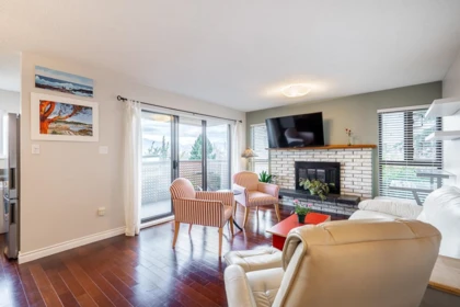 Kitchen Photo of 209 2211 W 2nd Avenue, Vancouver, BC