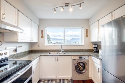 Walk-In Closet Photo of 209 2211 W 2nd Avenue, Vancouver, BC