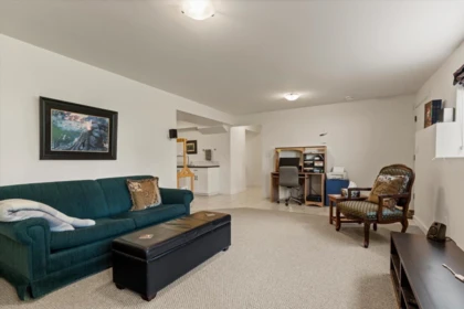 Hallway Photo of 8408 Bradshaw Place, Chilliwack, BC