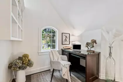 Hallway Photo of 13878 30 Avenue, Surrey, BC