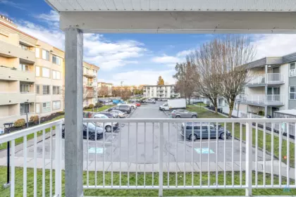 Loft / Bonus Room Photo of 227 32850 George Ferguson Way, Abbotsford, BC