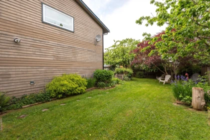 Staircase Photo of 13447 68a Avenue, Surrey, BC