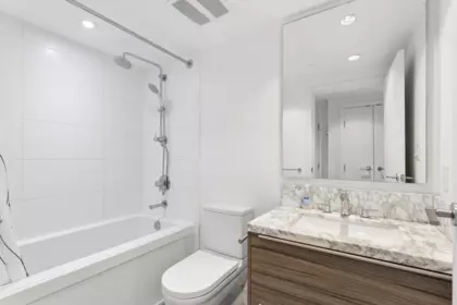 Primary Bathroom Photo of 1909 1550 Fern Street, North Vancouver, BC