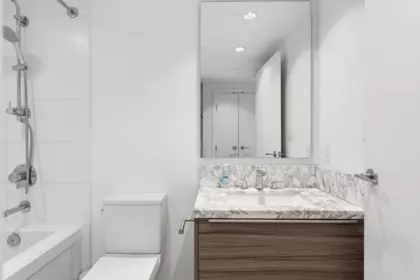 Walk-In Closet Photo of 1909 1550 Fern Street, North Vancouver, BC