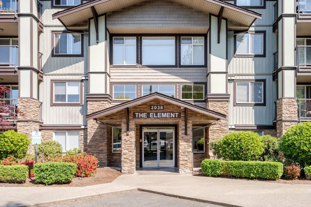 Family Room Photo of 305 2038 Sandalwood Crescent, Abbotsford, BC