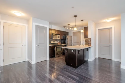 Guest Bathroom Photo of 305 2038 Sandalwood Crescent, Abbotsford, BC