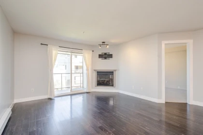 Primary Bedroom Photo of 305 2038 Sandalwood Crescent, Abbotsford, BC