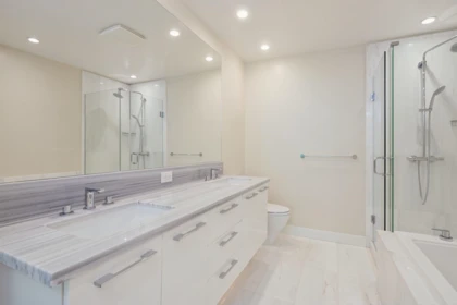 Entry Foyer Photo of 710 5728 Berton Avenue, Vancouver, BC