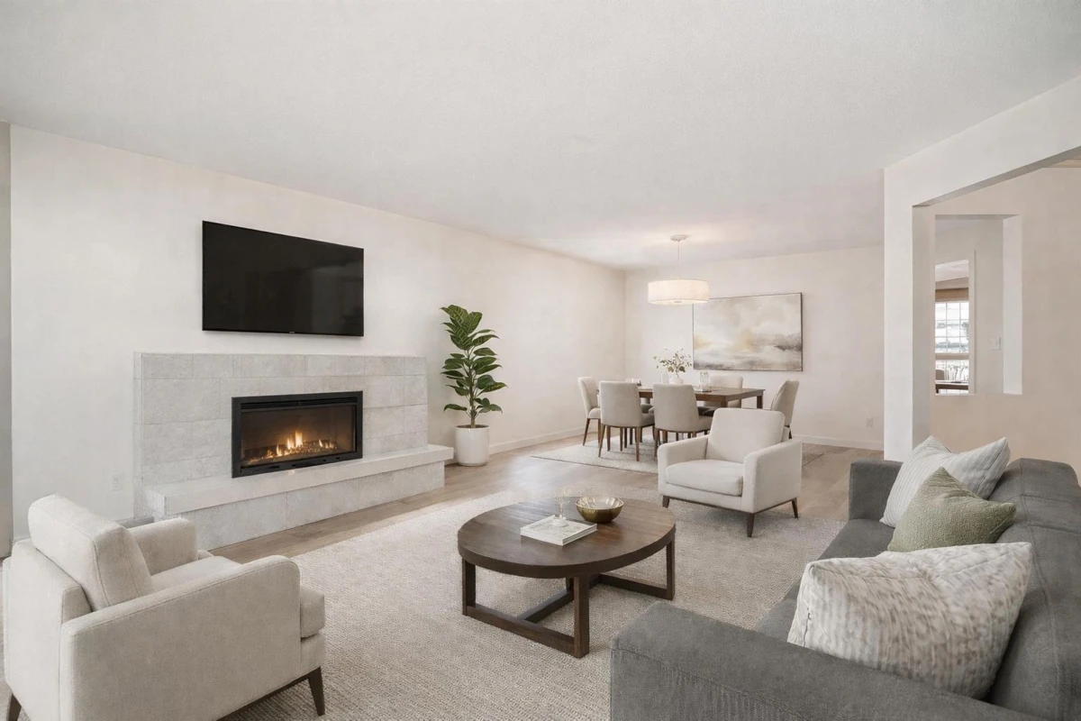 Living Room Photo of 9496 160a Street, Surrey, BC