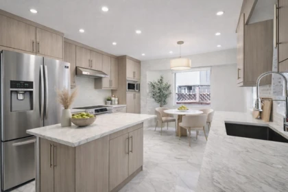 Kitchen Island Photo of 9496 160a Street, Surrey, BC