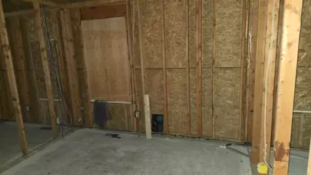 Walk-In Closet Photo of 9496 160a Street, Surrey, BC