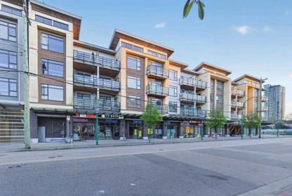 220 5248 Grimmer Street, Burnaby, BC, Burnaby — Apartment/Condo for sale