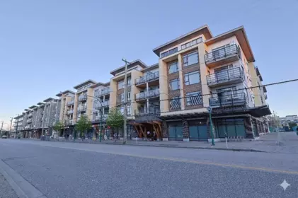 220 5248 Grimmer Street, Burnaby, BC, Burnaby — Apartment/Condo for sale