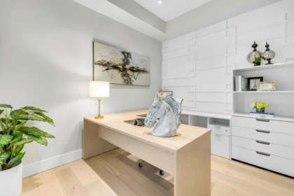 Kitchen Island Photo of 31 Glenmore Drive, West Vancouver, BC