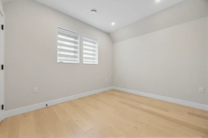 Laundry Room Photo of 2170 Adanac Street, Vancouver, BC