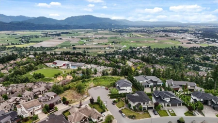 Pantry Photo of 35410 Mahogany Drive, Abbotsford, BC