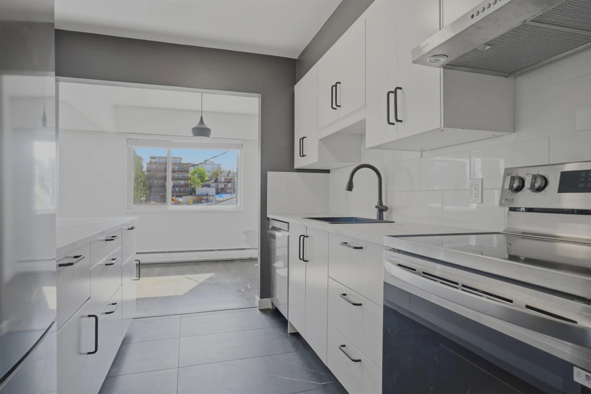 Living Room Photo of 9 48 Leopold Place, New Westminster, BC