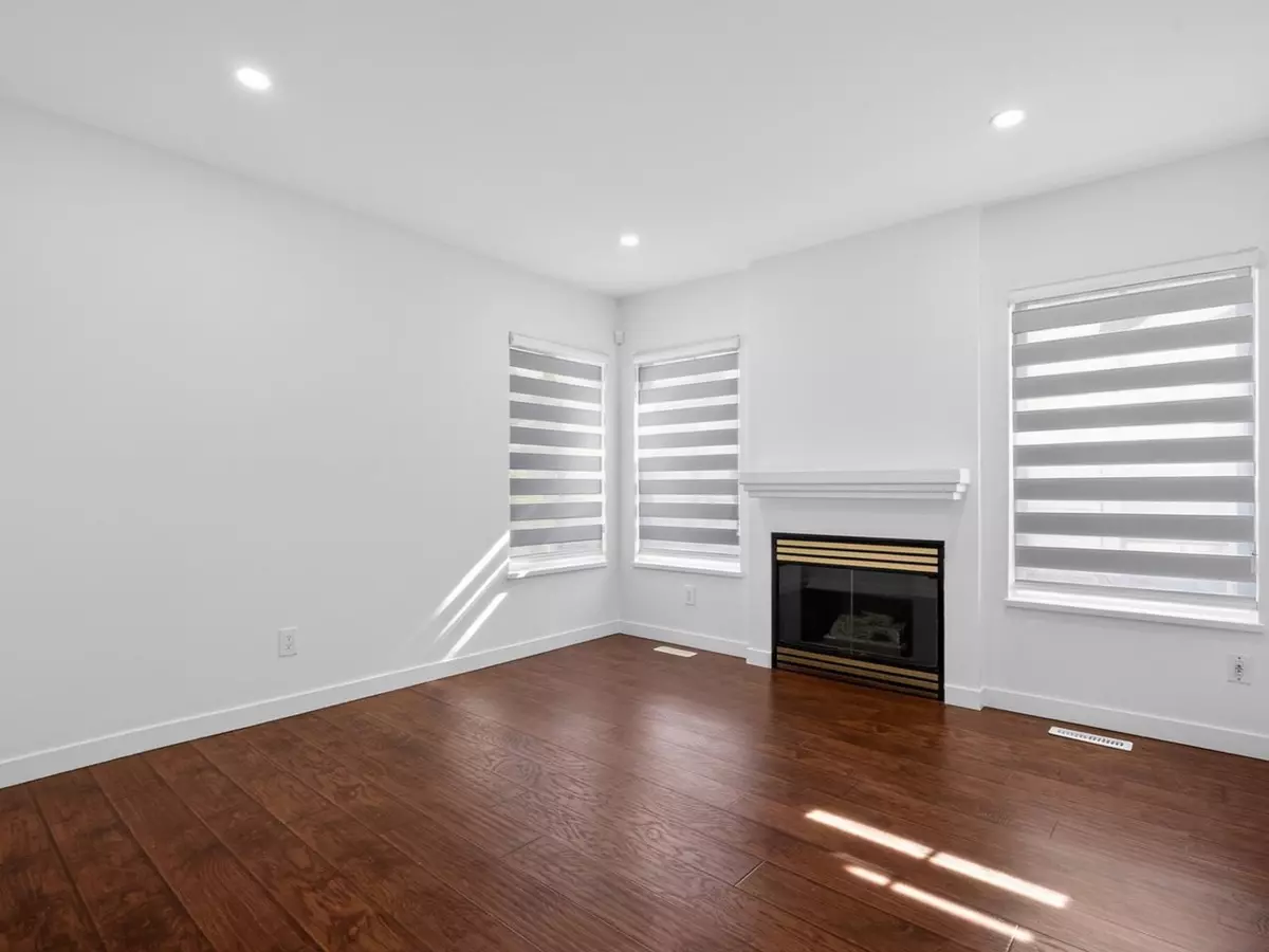 Living Room Photo of 10 3088 Airey Drive, Richmond, BC