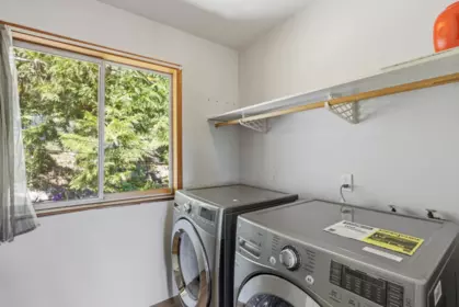 Breakfast Nook Photo of 10085 BUCCANEER ROAD, Halfmoon Bay BC V7Z 1B6