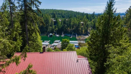 10085 Buccaneer Road, Halfmoon Bay, BC, Halfmoon Bay — Single Family Residence for sale