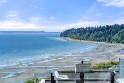 15094 Royal Avenue, White Rock, BC, White Rock — Single Family Residence for sale