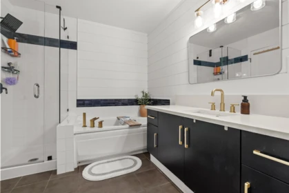 Powder Room Photo of 109 1369 56 Street, Tsawwassen, BC