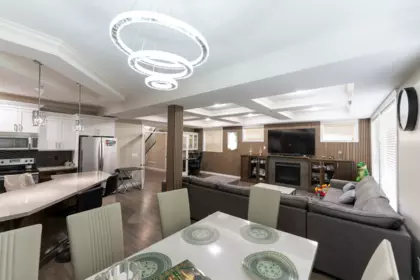 Kitchen Photo of 10553 248 Street, Maple Ridge, BC