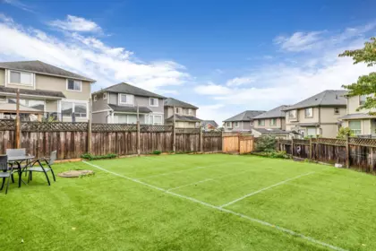 Swimming Pool Photo of 10553 248 Street, Maple Ridge, BC