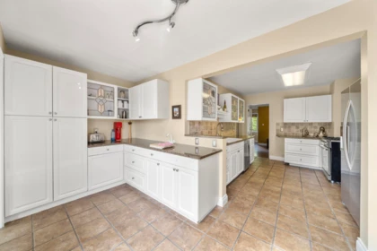 1588 Inglewood Avenue, West Vancouver, BC, West Vancouver — Single Family Residence for sale