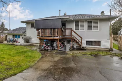 Front Yard Photo of 11032 86a Avenue, Delta, BC