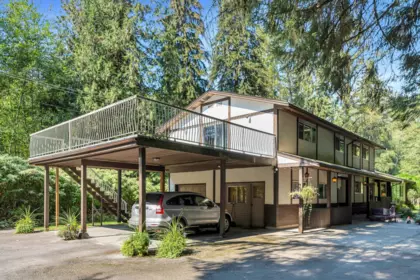 Kitchen Photo of 23463 Dogwood Avenue, Maple Ridge, BC