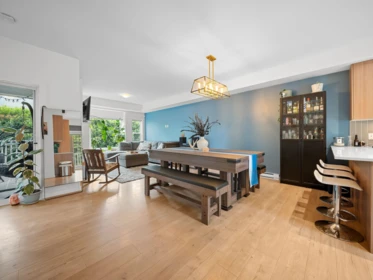 Kitchen Photo of 2 39885 Government Road, Squamish, BC