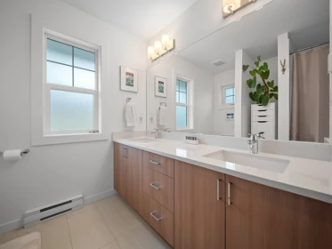 Laundry Room Photo of 2 39885 Government Road, Squamish, BC