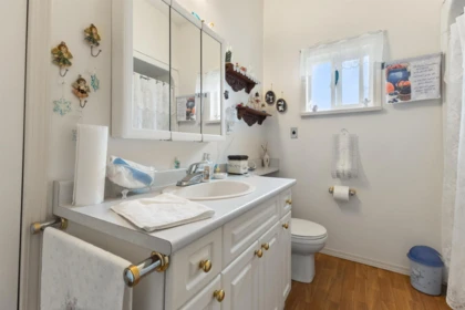 Hallway Photo of 1446 Townline Road, Abbotsford, BC