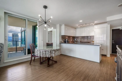 Kitchen Island Photo of 3007 6658 Dow Avenue, Burnaby, BC