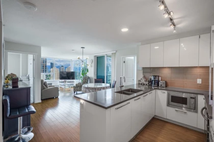 3007 6658 Dow Avenue, Burnaby, BC, Burnaby — Apartment/Condo for sale