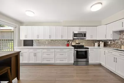 Breakfast Nook Photo of 1774 Lilac Drive, Surrey, BC