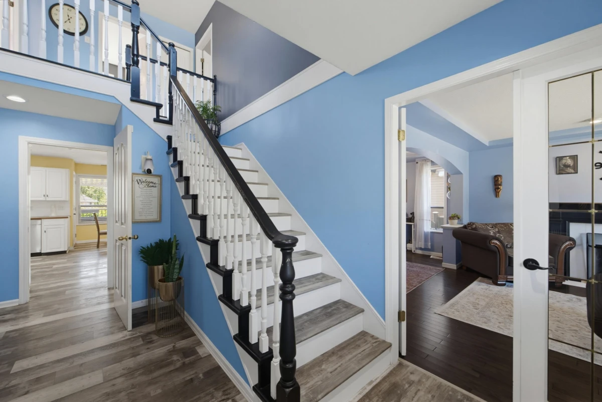 Family Room Photo of 19028 58 Avenue, Surrey, BC
