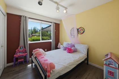 Mudroom Photo of 19028 58 Avenue, Surrey, BC