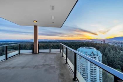 Swimming Pool Photo of 2701 6188 Wilson Avenue, Burnaby, BC