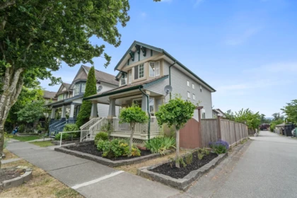 18483 66a Avenue, Surrey, BC, Surrey — Single Family Residence for sale