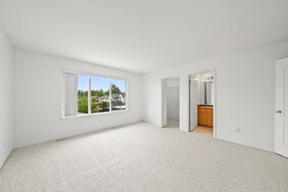 Mudroom Photo of 18483 66a Avenue, Surrey, BC